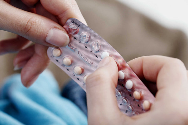 Dùng thuốc tránh thai hàng ngày lợi hay là hại?